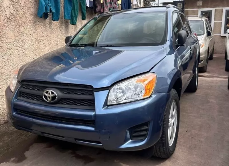 Toyota RAV 4   - 2011