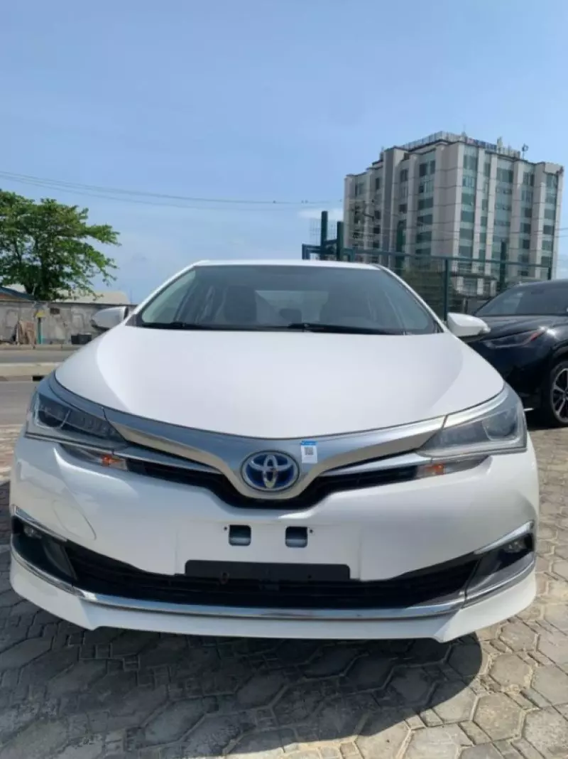 Toyota Corolla Hybrid    - 2019