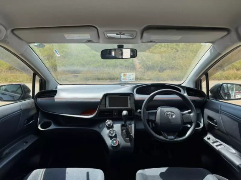 Toyota Sienta   - 2017