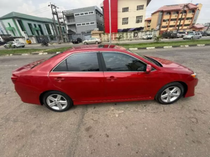 Toyota Camry - 2014