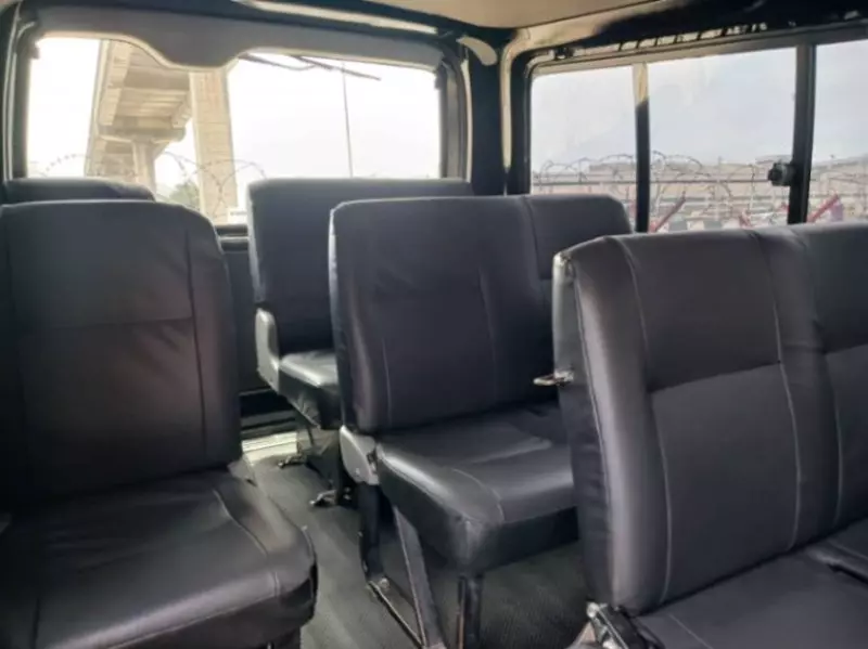 Toyota Hiace   - 2009