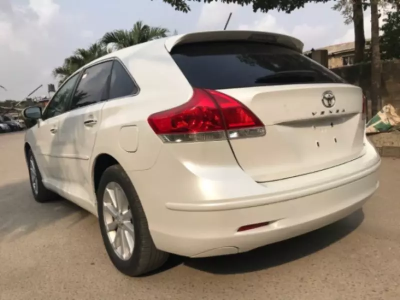 Toyota Venza   - 2013