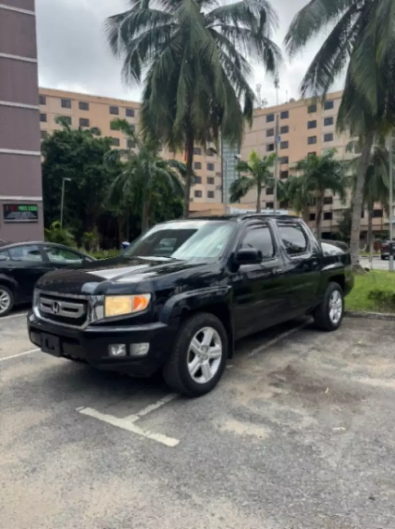 Honda Ridgeline   - 2009