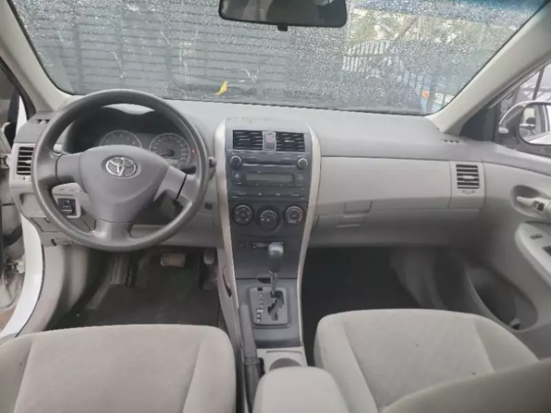 Toyota Corolla   - 2010