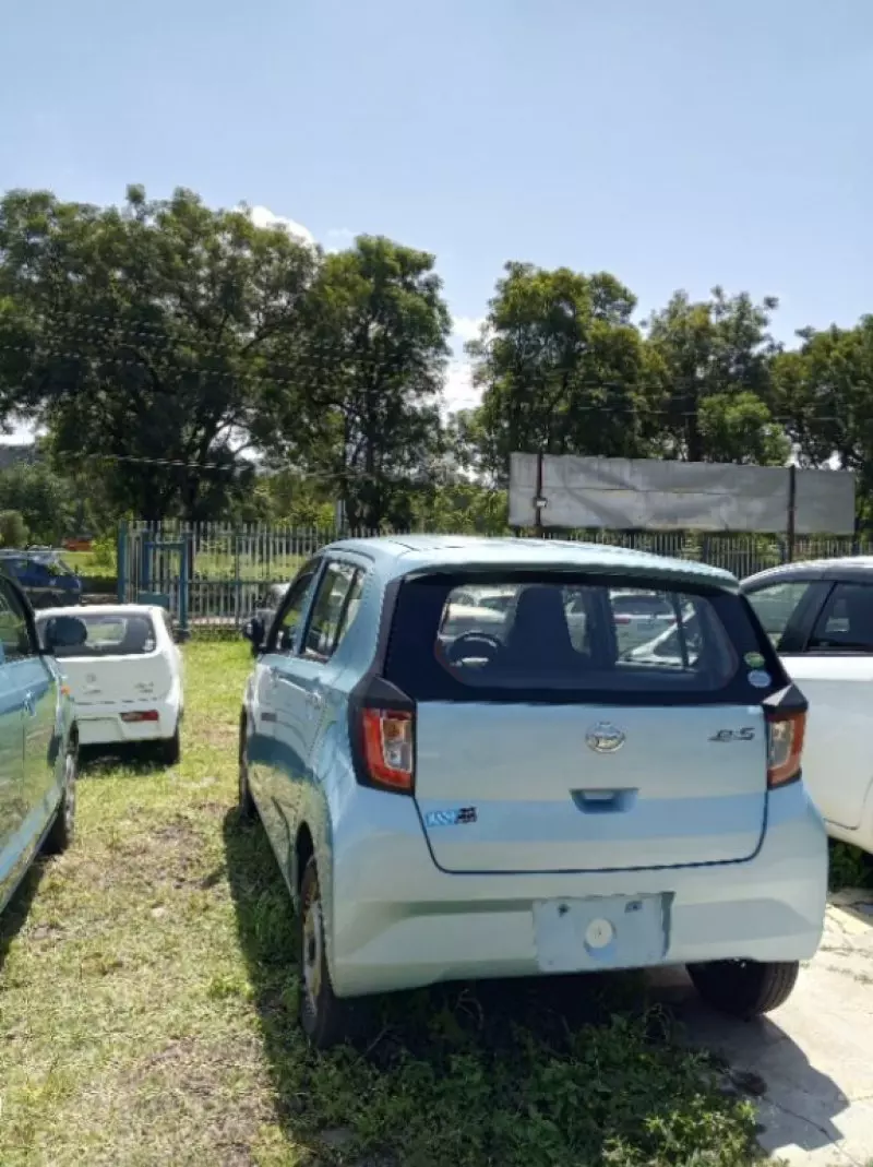 Daihatsu Mira    - 2017