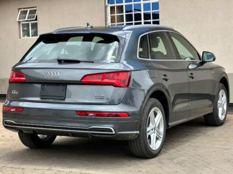 Audi Q5   - 2018