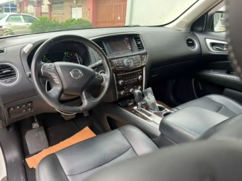 Nissan Pathfinder   - 2014