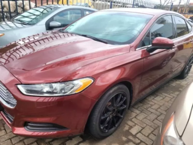 Ford Fusion   - 2015