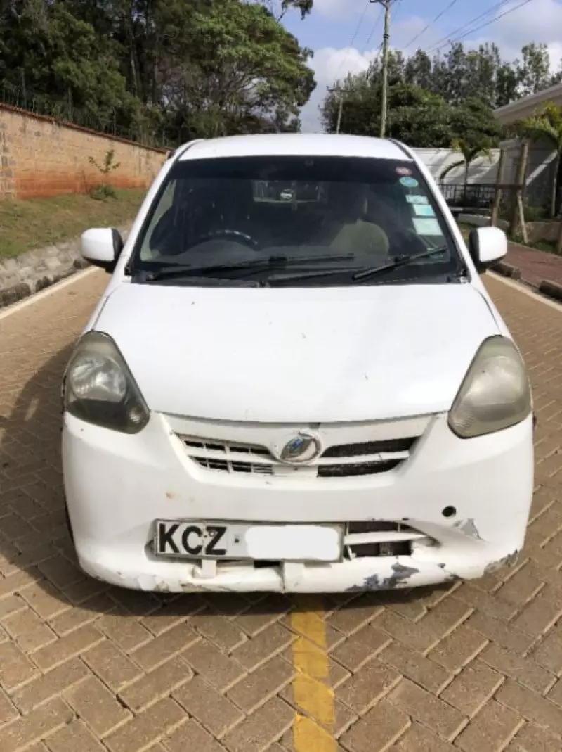 Daihatsu Mira - 2012