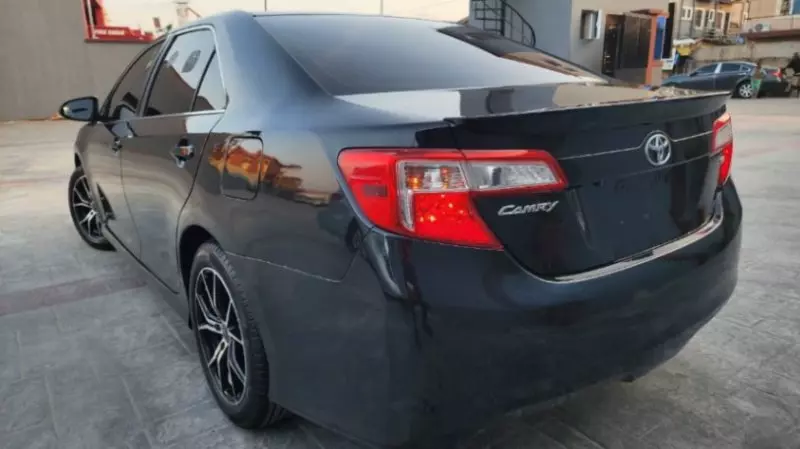 Toyota Camry   - 2014