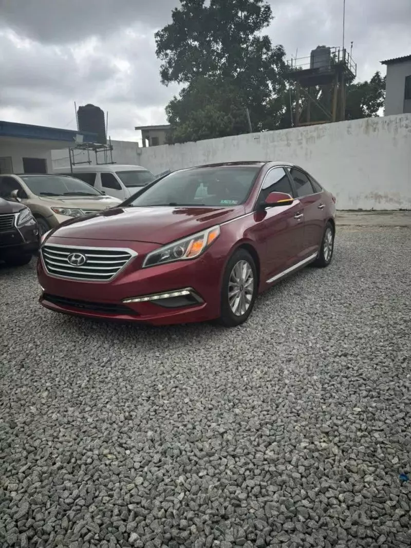 Hyundai Sonata   - 2014