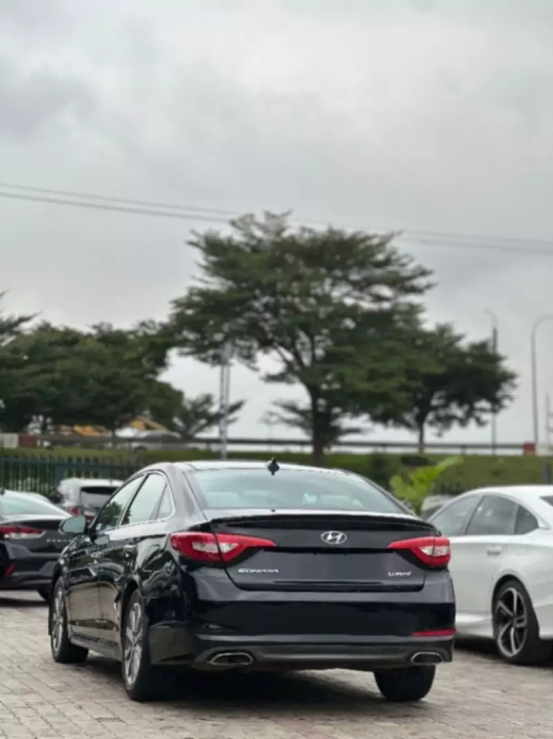 Hyundai Sonata   - 2015