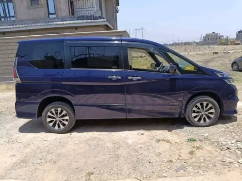 Nissan Serena Hybrid    - 2017