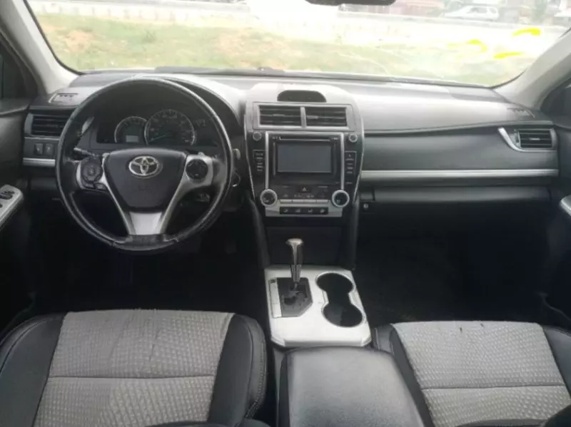 Toyota Camry   - 2012