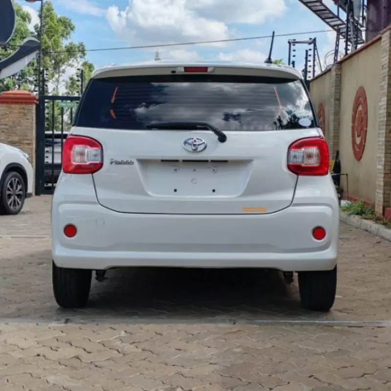 Toyota Passo   - 2017