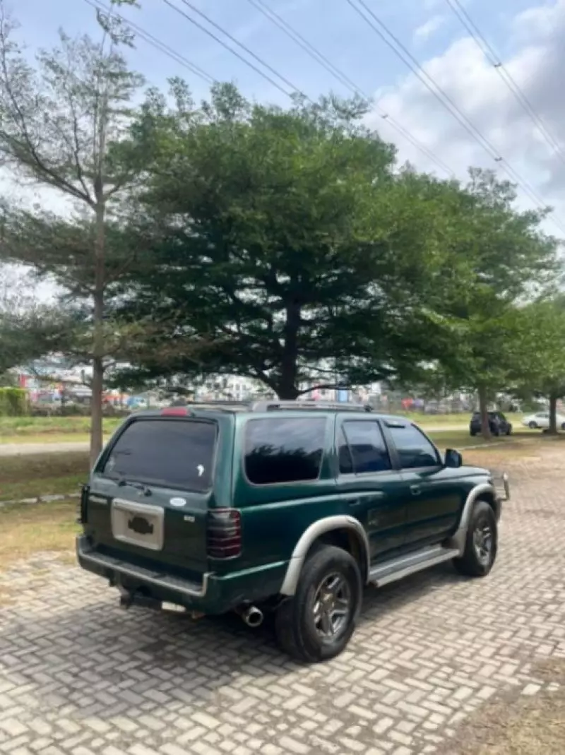 Toyota 4Runner   - 1999