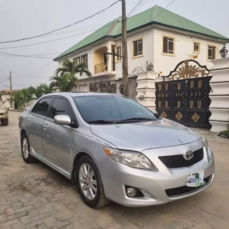 Toyota Corolla - 2009