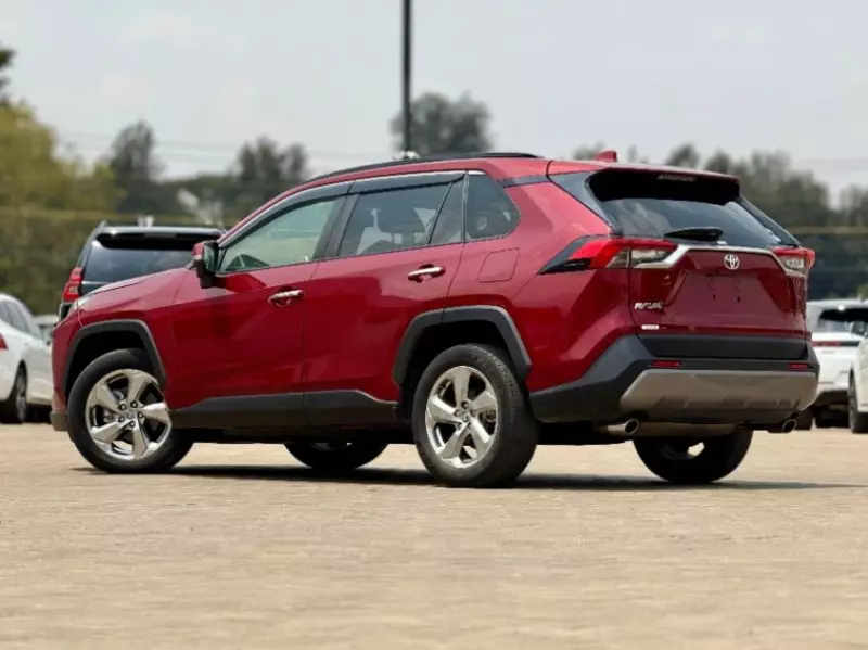 Toyota RAV 4   - 2019