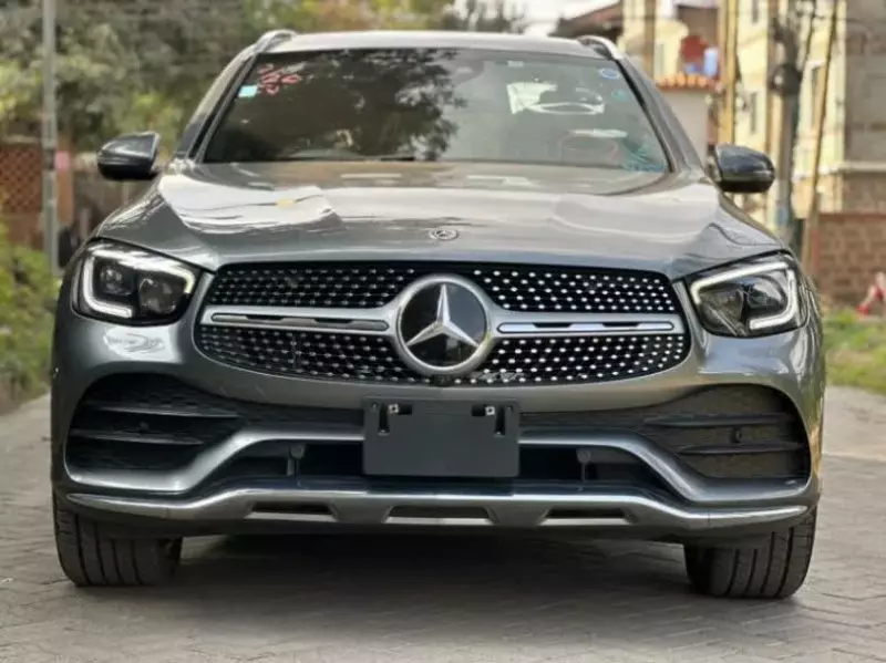 Mercedes-Benz GLC 300   - 2019