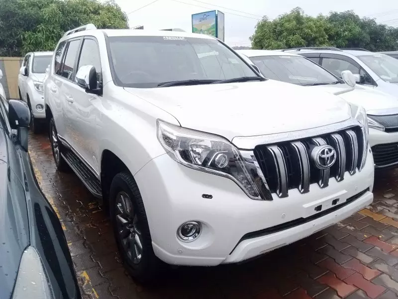 Toyota Landcruiser Prado   - 2016