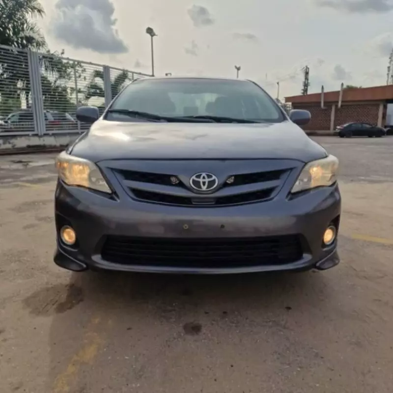 Toyota Corolla   - 2012