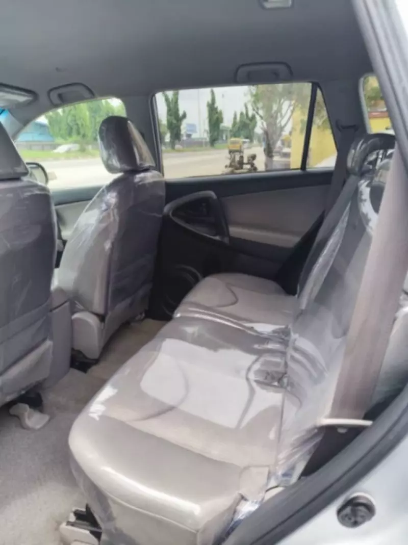 Toyota RAV 4   - 2009