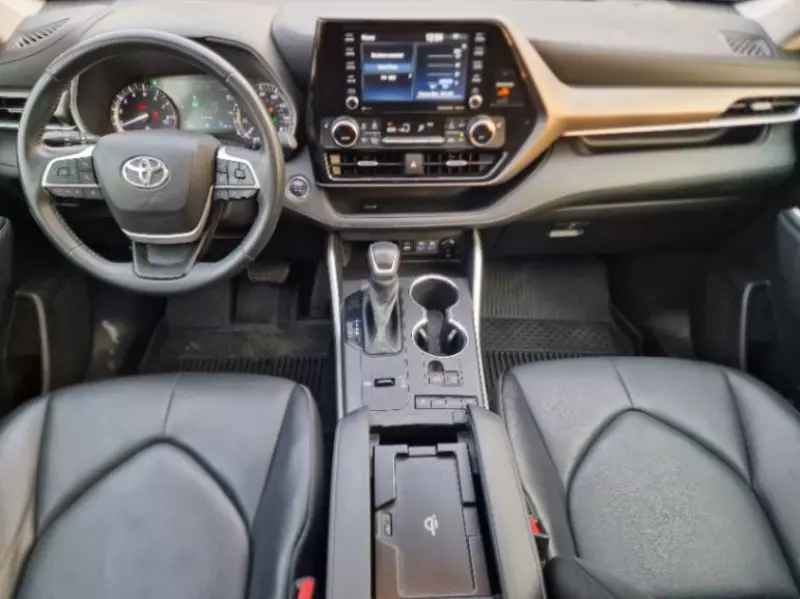 Toyota Highlander   - 2022