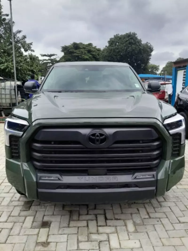 Toyota Tundra   - 2023