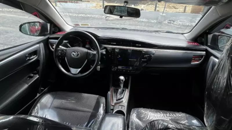 Toyota Camry   - 2016
