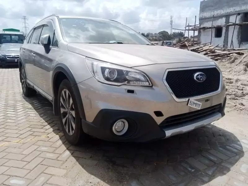 Subaru Outback   - 2015