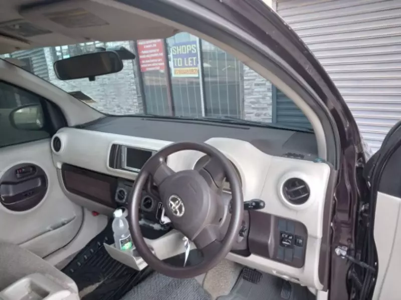 Toyota Passo   - 2012