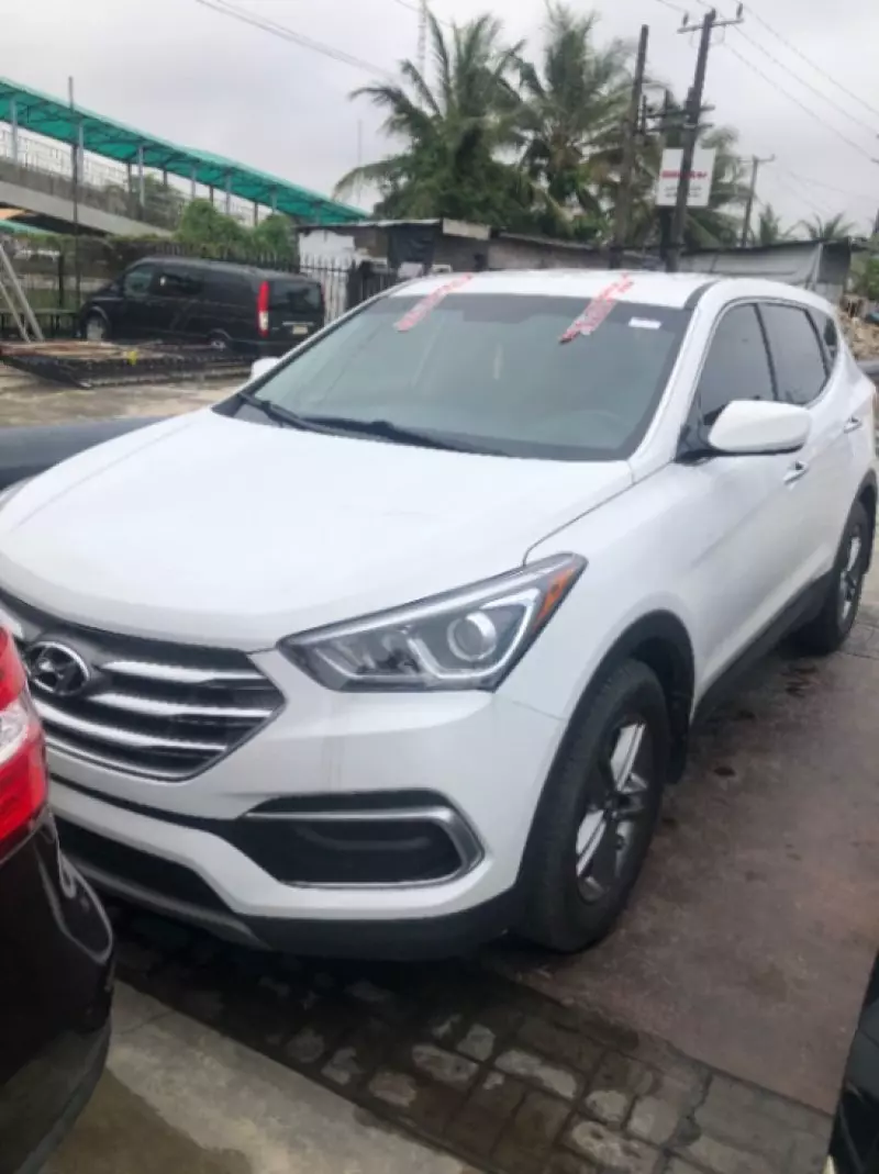 Hyundai Santa FE   - 2014