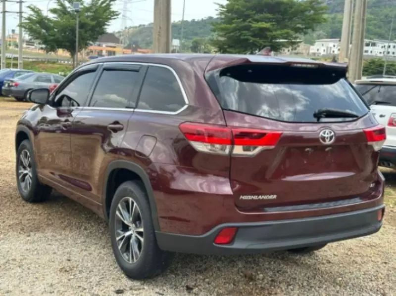 Toyota Highlander   - 2018