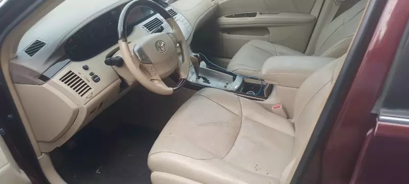 Toyota Avalon   - 2008