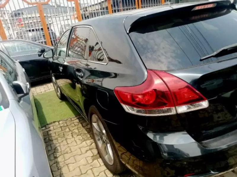 Toyota Venza   - 2013
