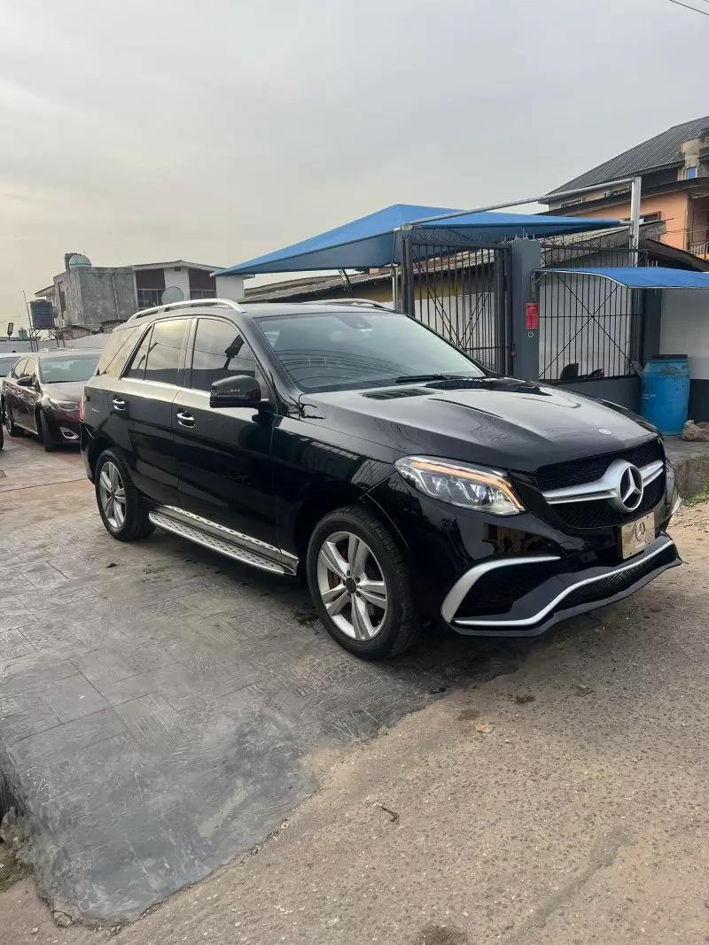 Mercedes-Benz GLE 350   - 2015