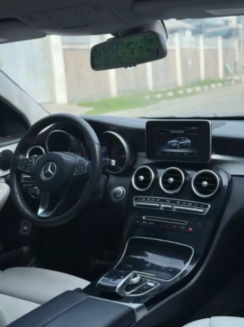 Mercedes-Benz C 300   - 2015