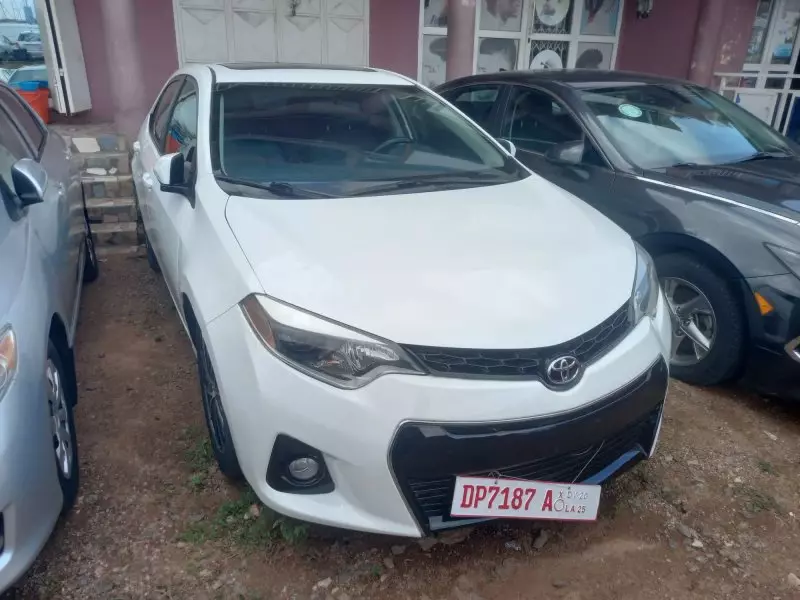 Toyota Corolla   - 2015