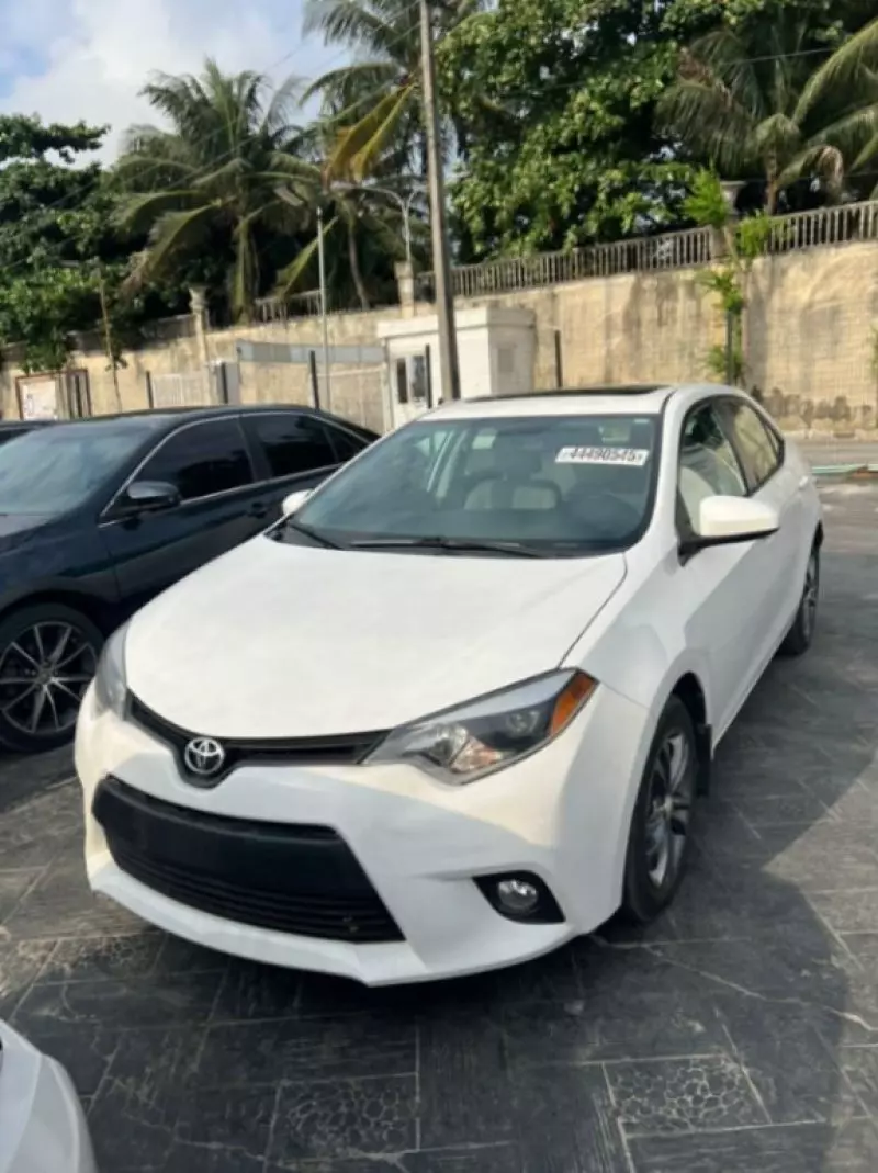 Toyota Corolla   - 2013