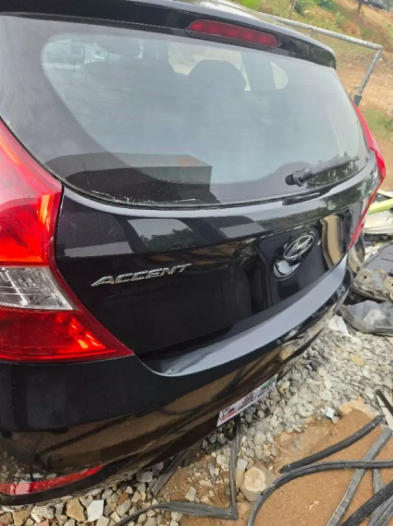 Hyundai Accent   - 2013