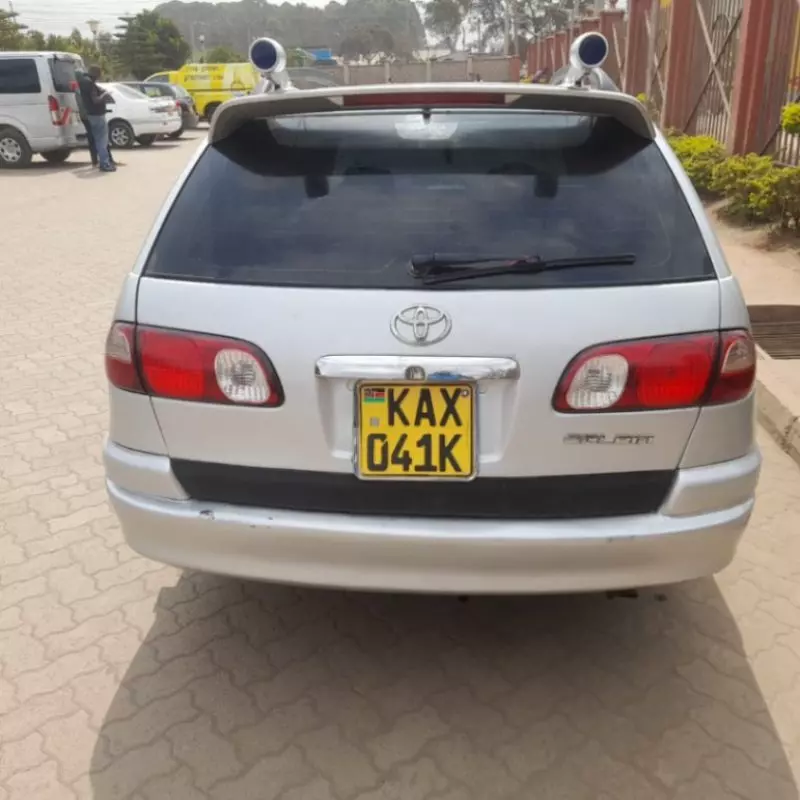 Toyota Caldina   - 1998