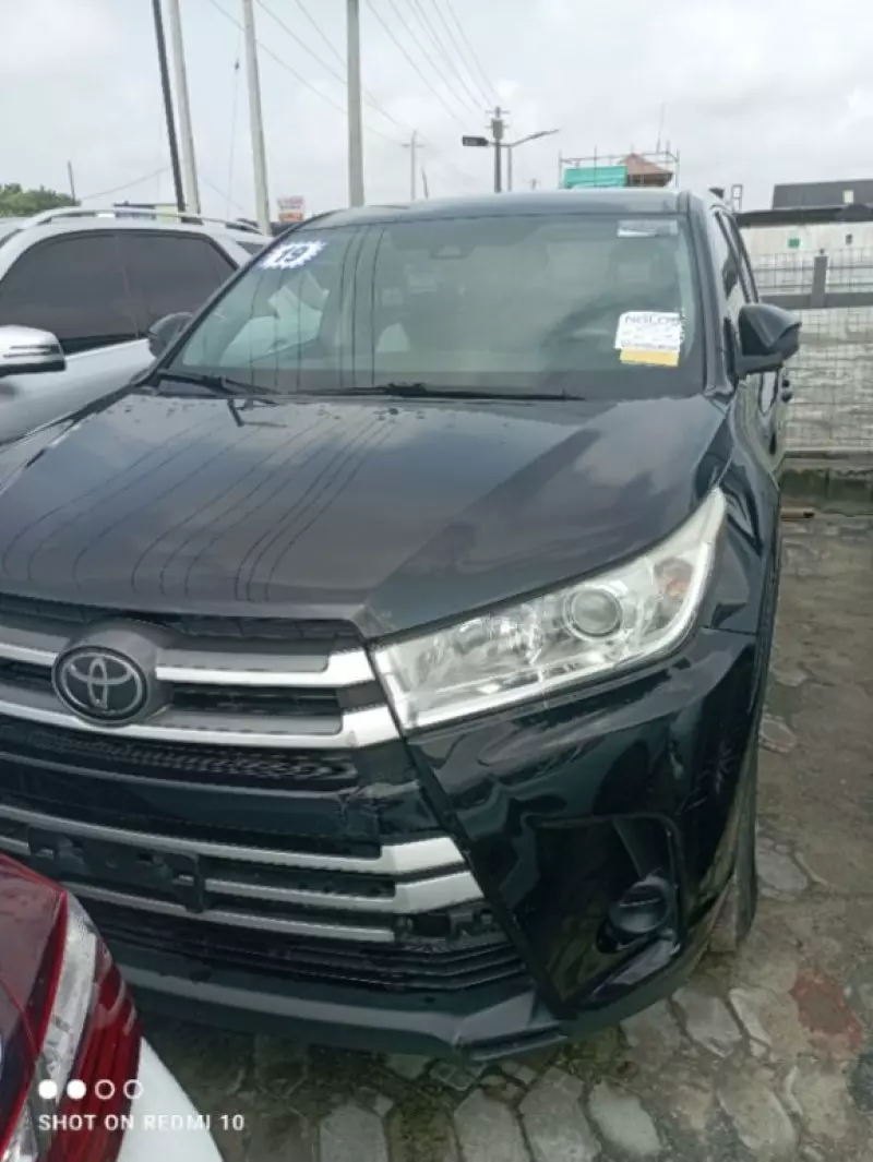 Toyota Highlander   - 2019