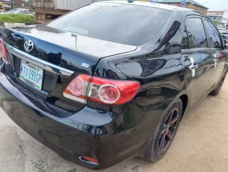 Toyota Corolla   - 2010