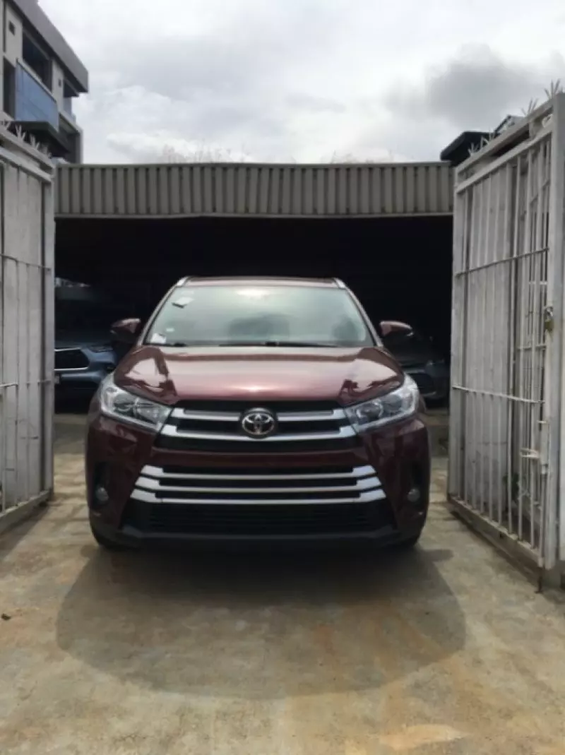 Toyota Highlander   - 2018