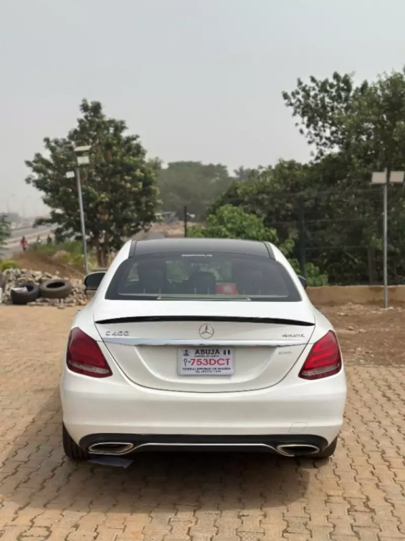 Mercedes-Benz C 300