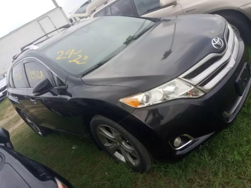 Toyota Venza   - 2013