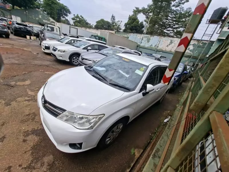 Toyota Fielder    - 2013