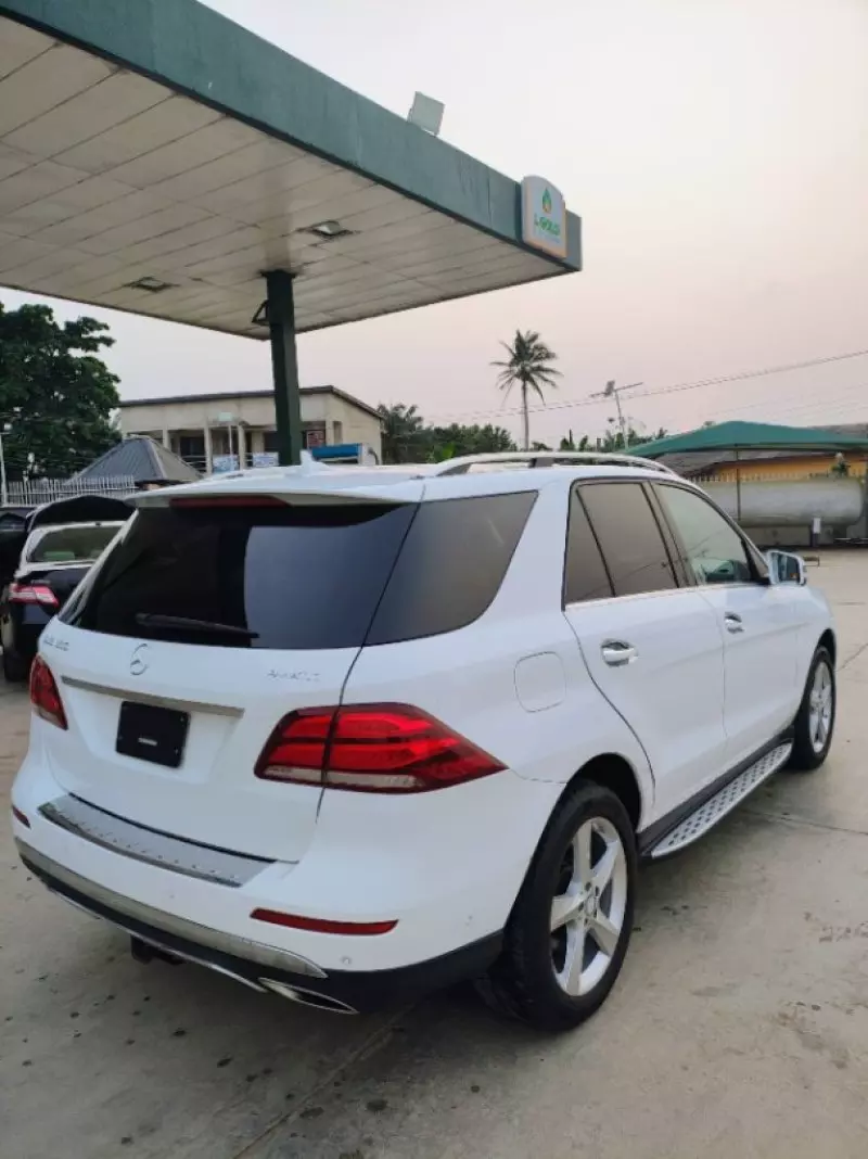 Mercedes-Benz GLE-Class   - 2016