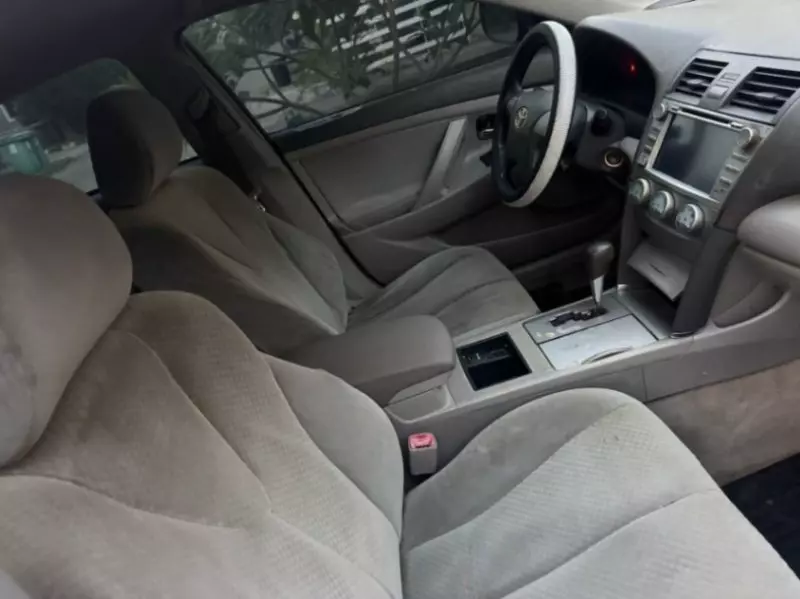 Toyota Camry   - 2009