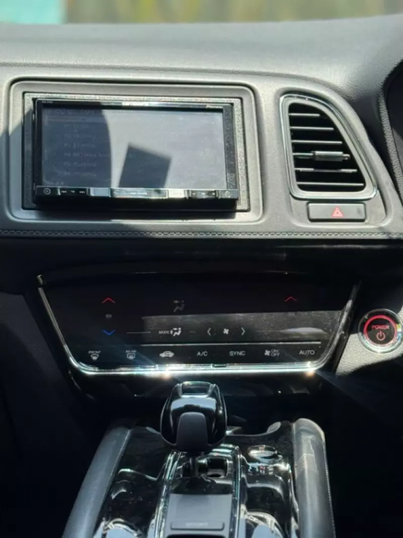 Honda Vezel    - 2018